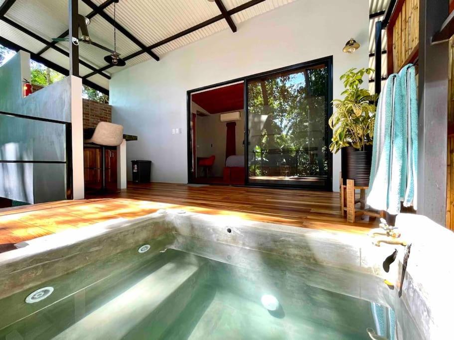 Industrial Studio With Private Jacuzzi Uvita Zewnętrze zdjęcie